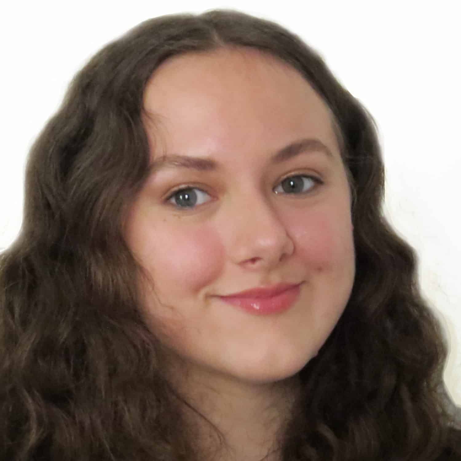 Isabel Schmidt Headshot New